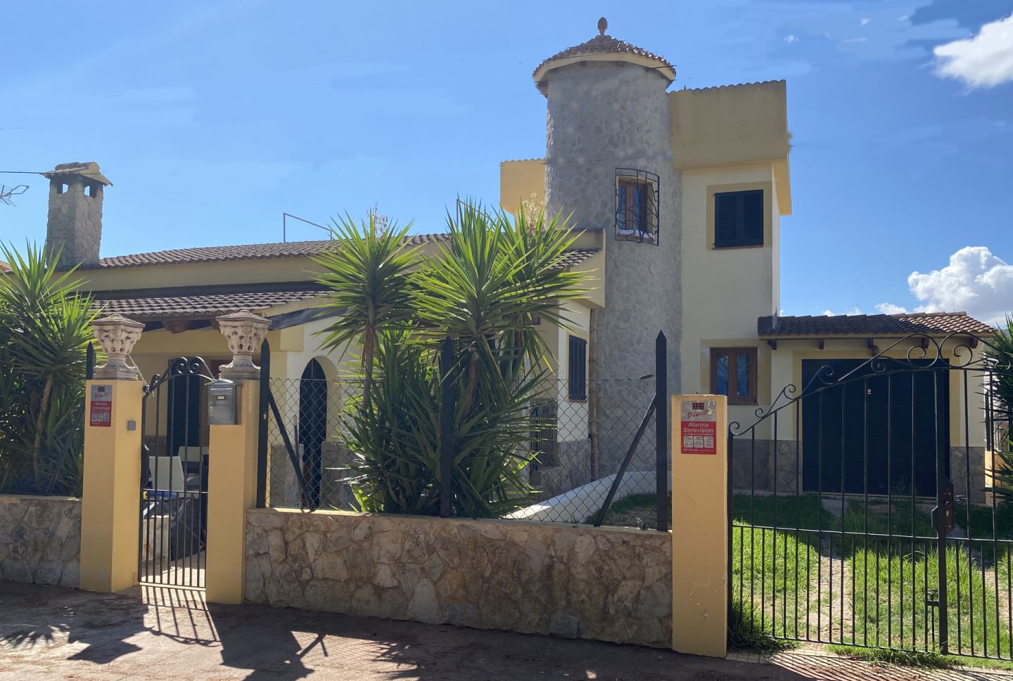 3 Bed Villa for sale in Alcudia 0