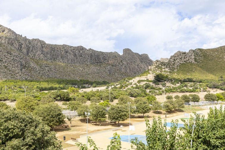 2 Bed Apartment for sale in Puerto Pollensa
