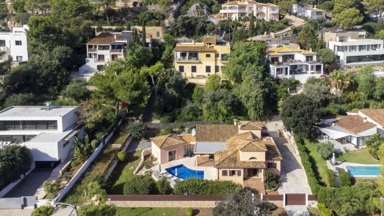 4 Bed Villa for sale in Puerto Pollensa