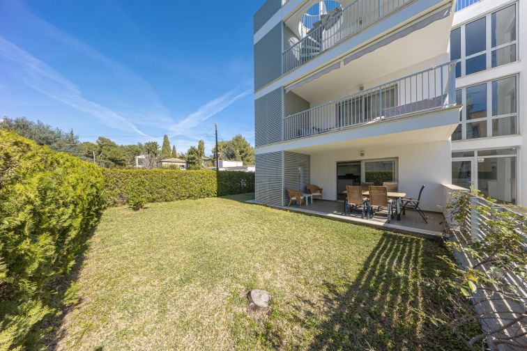 2 Bed Ground Floor for sale in Puerto Pollensa